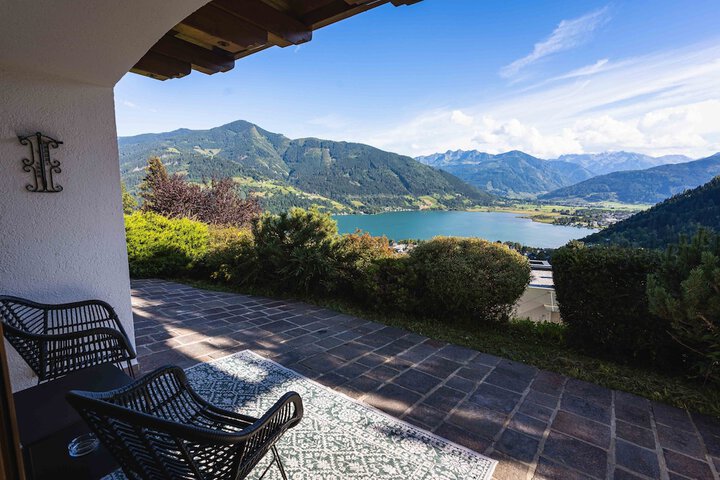 Chalet Crown of the Alps in Zell am See