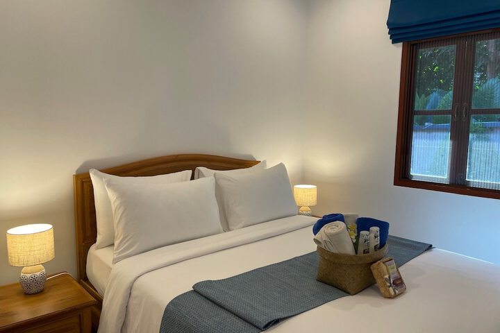 Room 11 of 30