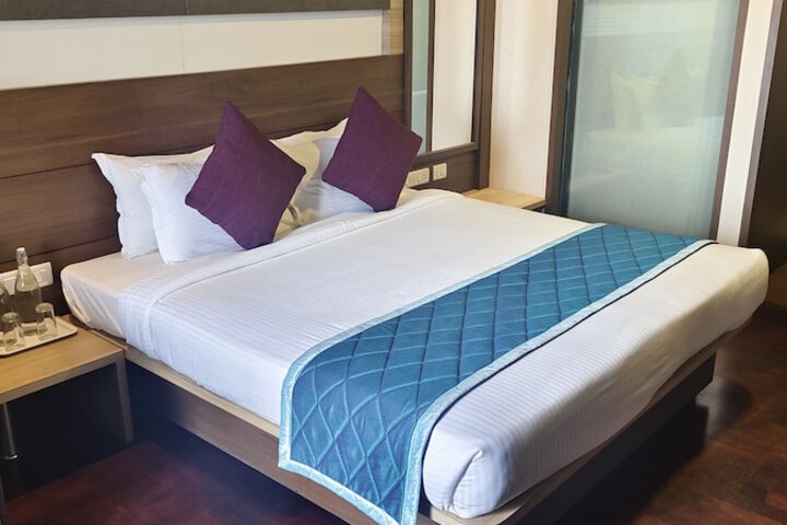 Room 8 of 26