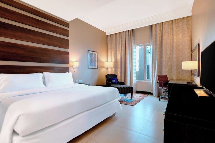 Room 10 of 87