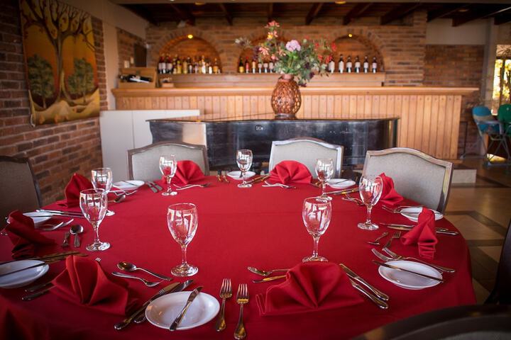 Dining 88 of 176