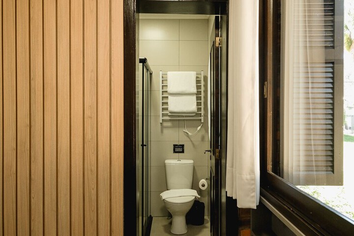 Room 25 of 57