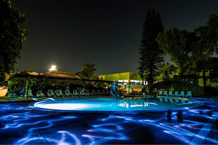 Pool Hotel