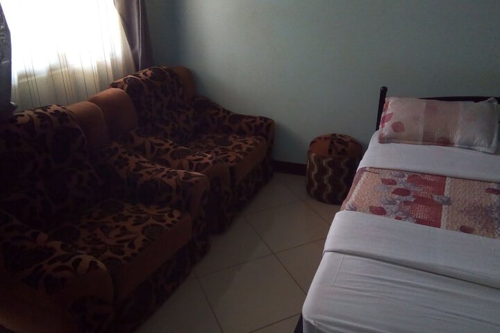 Room 7 of 8