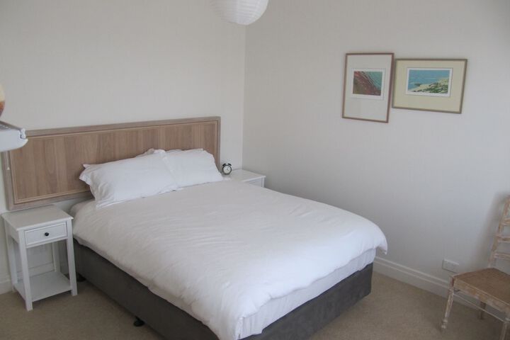 Room 2 of 38