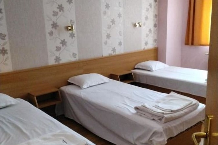 Room 2 of 17