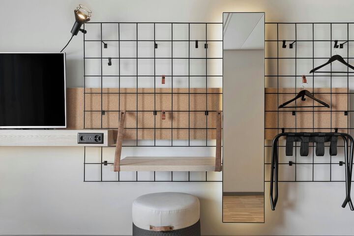 Room 14 of 47