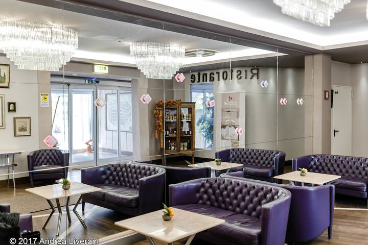 Guest Lobby