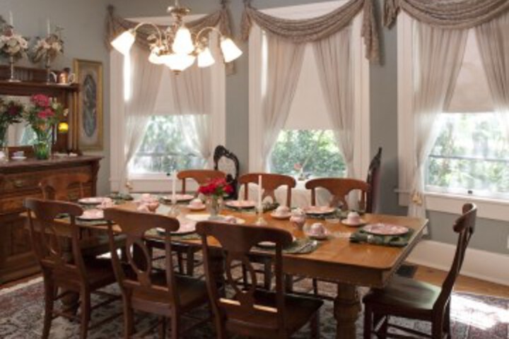 Room 13 of 22