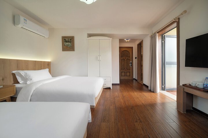 Room 28 of 85