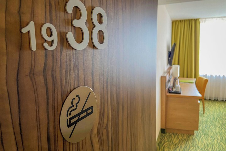 Room 12 of 40