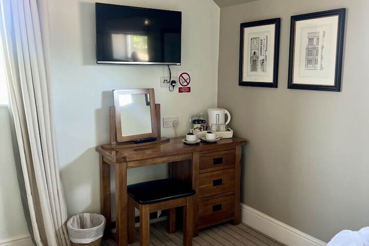 Room 16 of 41
