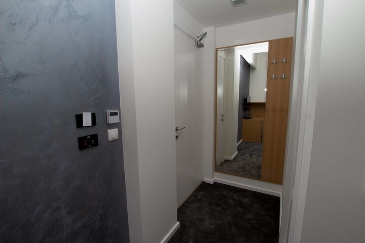 Room 37 of 76