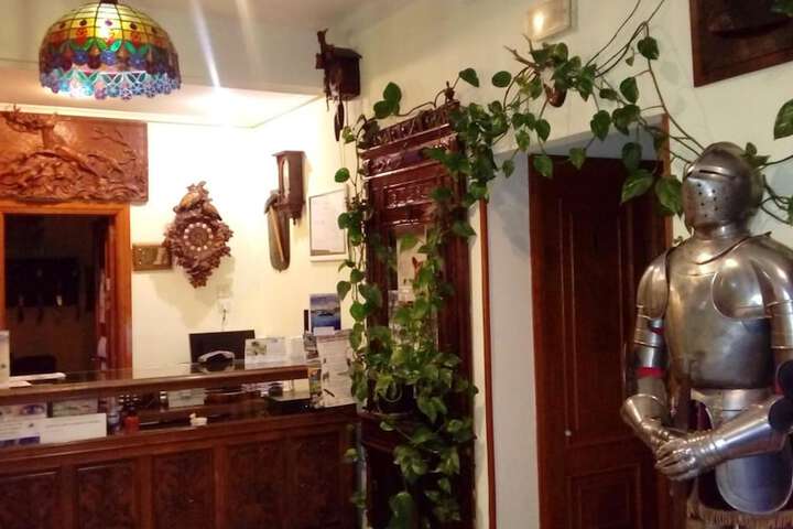 Entrance & Lobby