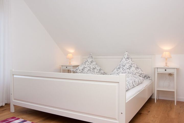 Room 16 of 23