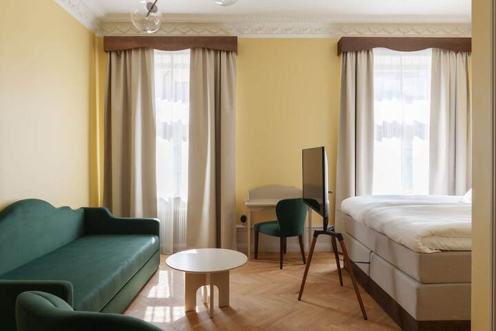 Room 21 of 116