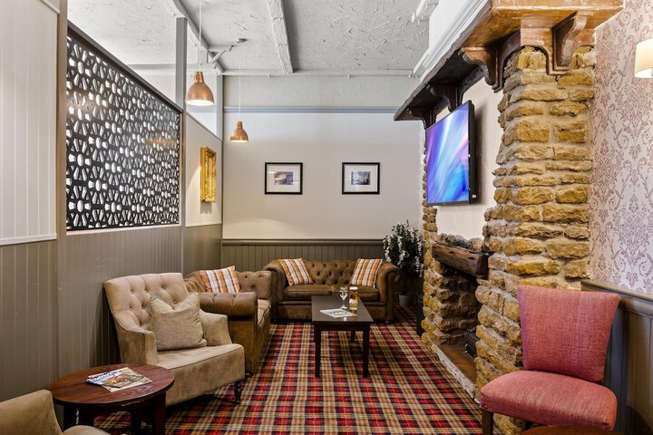 Lounge 63 of 81