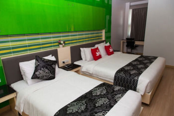 Room 15 of 26