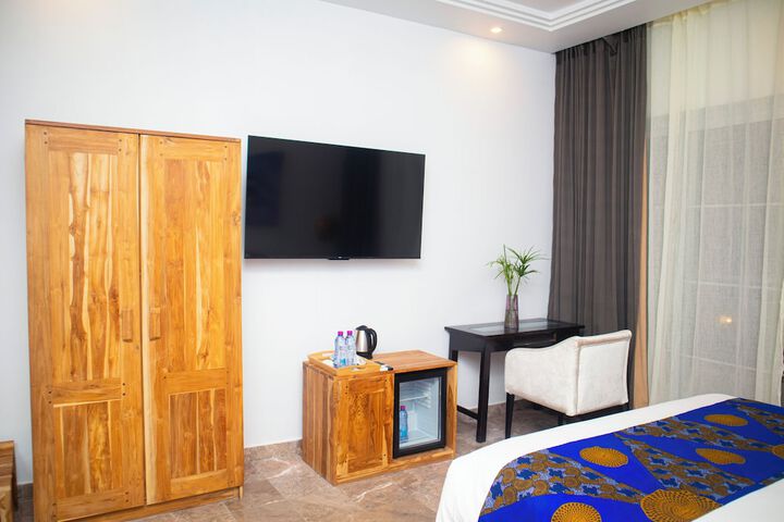 Room 16 of 73