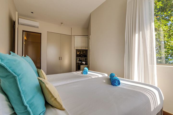 Room 4 of 44