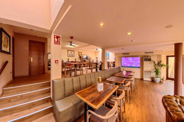 Hotel Interior 102 of 122