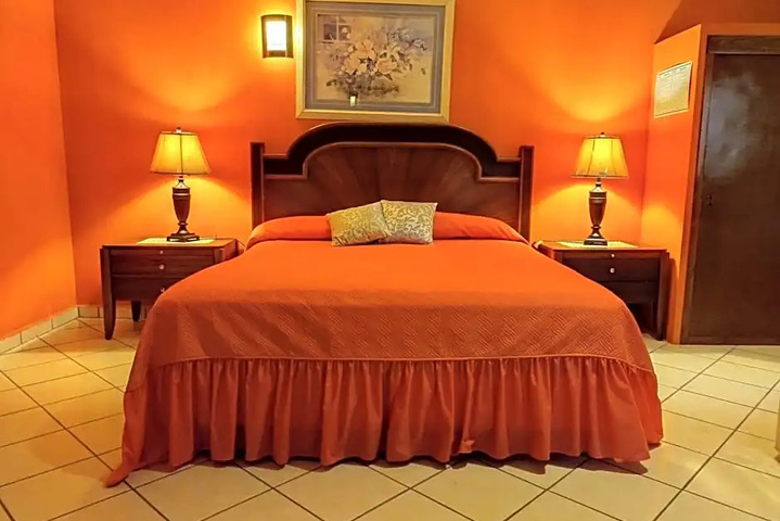 Room 3 of 21