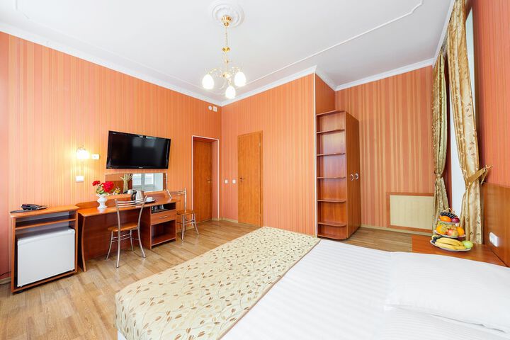 Room 7 of 50