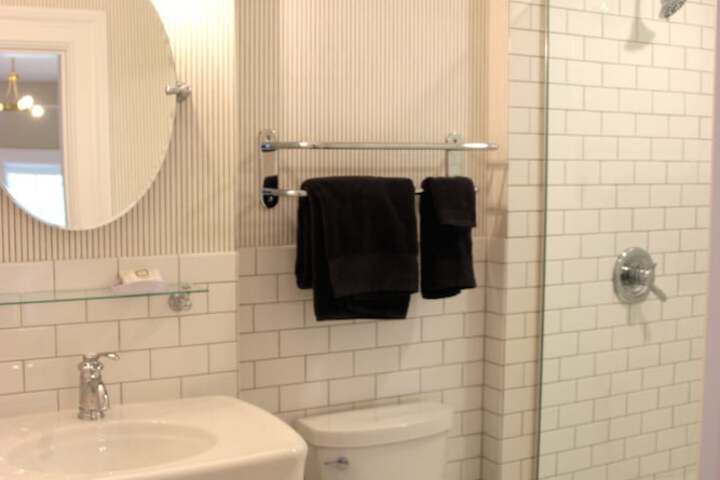 Room 14 of 22