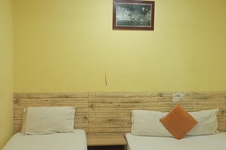 Room 3 of 15