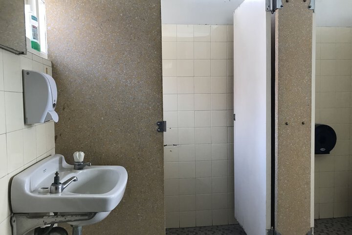 Room 26 of 40