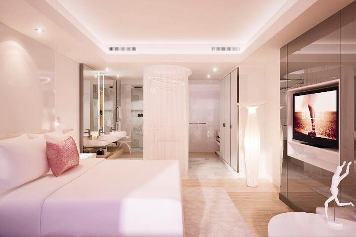 Room 4 of 5