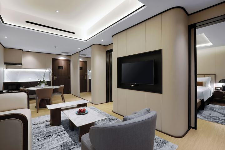 Room 18 of 50