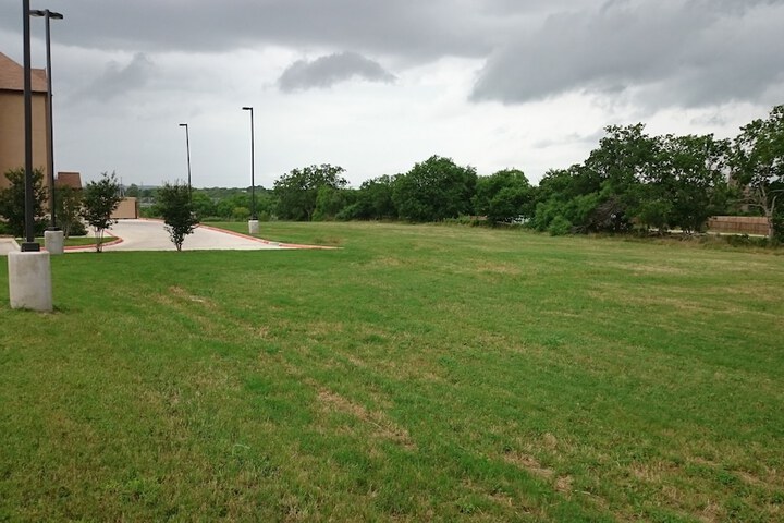 Property Grounds 21 of 25