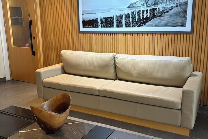 Entrance & Lobby