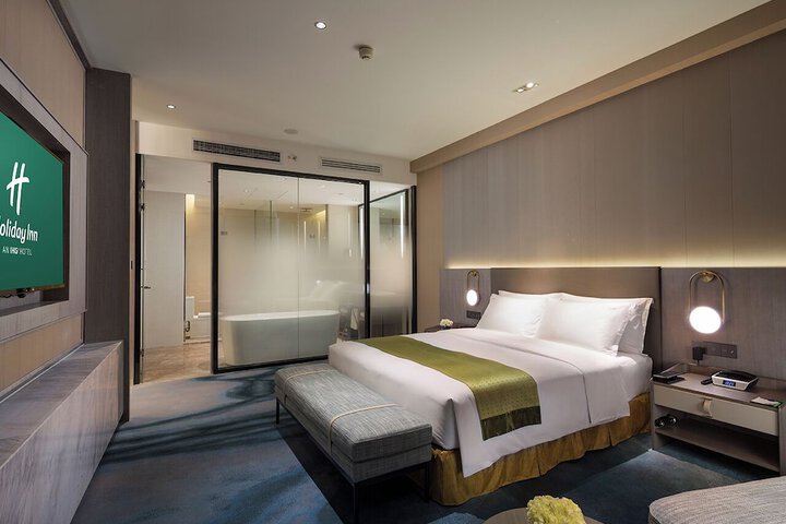 Room 12 of 45
