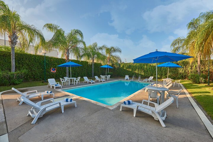 Pools & Facilities