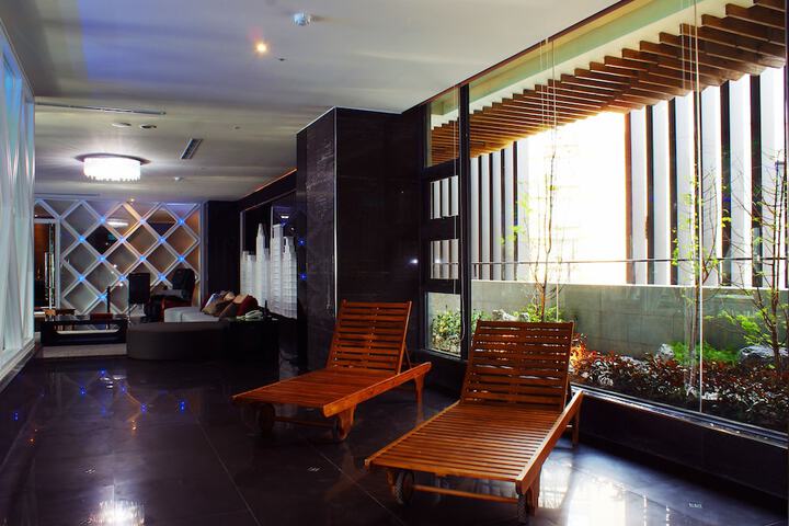 Room 32 of 78
