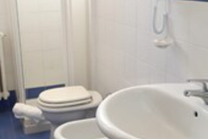 Room 6 of 41