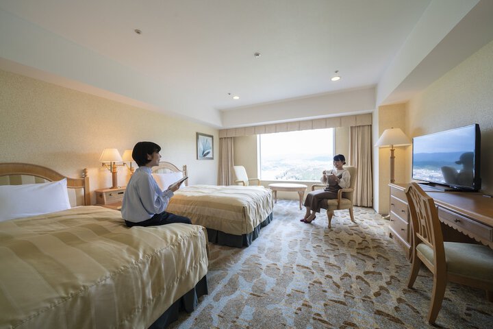 Room 7 of 203