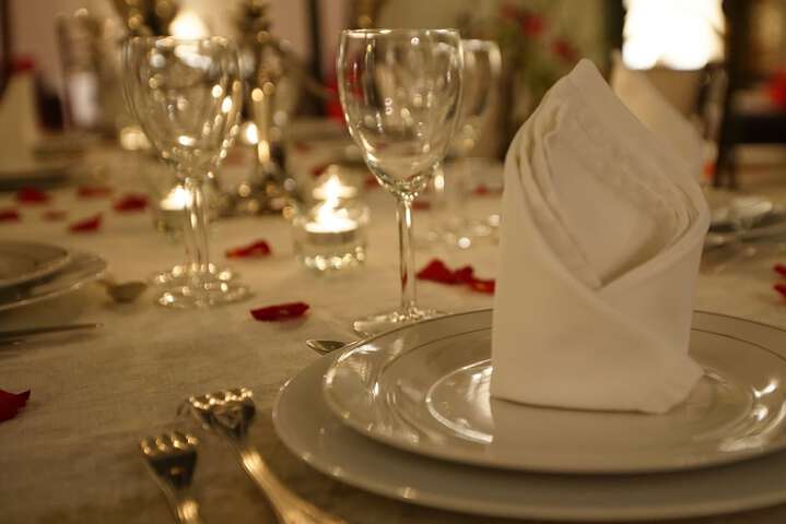 Dining 42 of 60