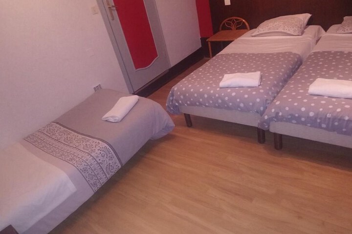 Room 10 of 47