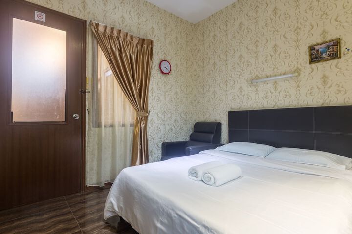 Room 12 of 29