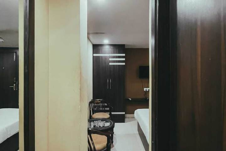 Room 15 of 53