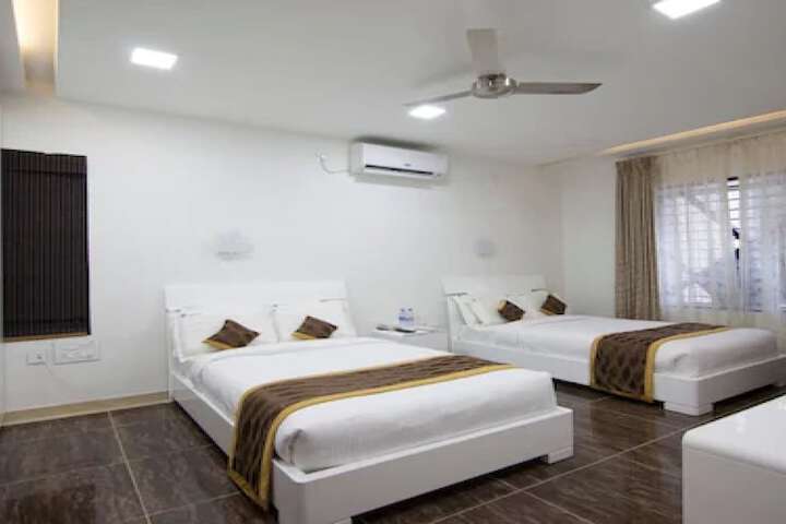 Room 8 of 27