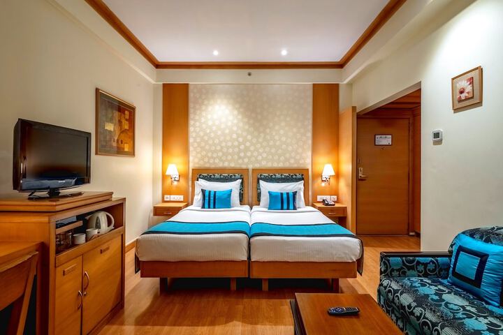 Room 4 of 55