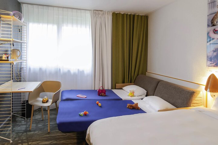 Room 15 of 89