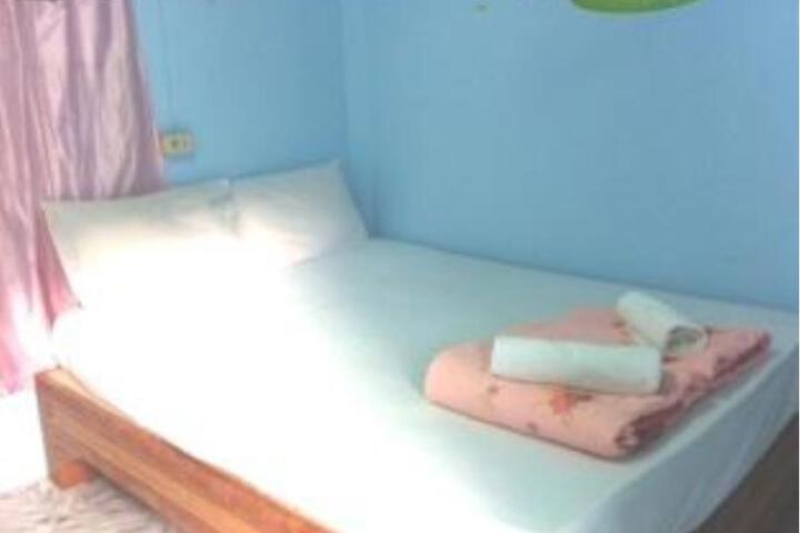 Room 4 of 5