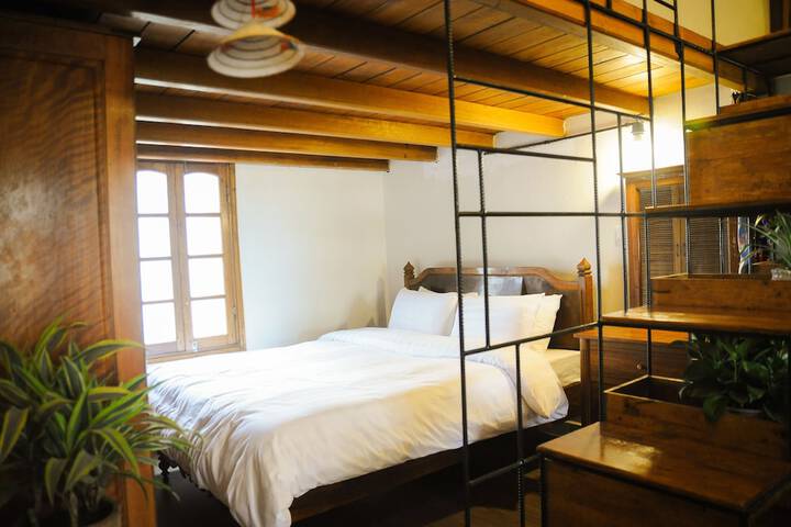 Room 5 of 20
