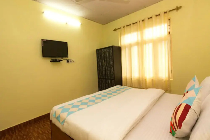 Room 3 of 15