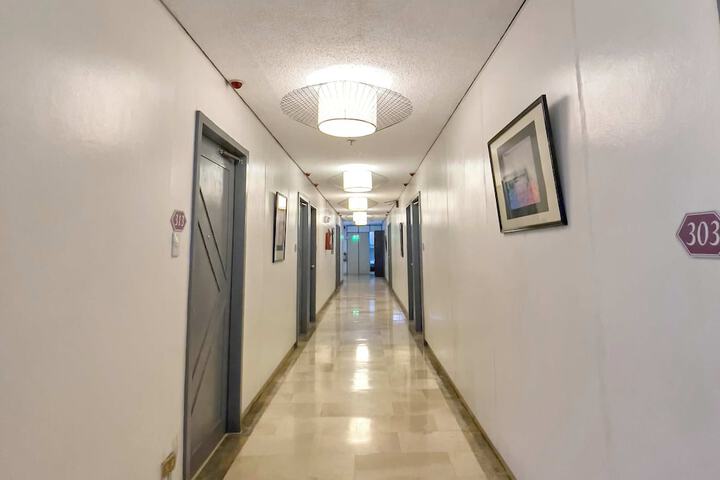 Ballroom/Hall 60 of 62
